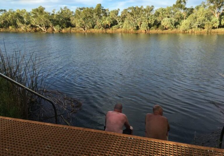 Pack up and break tent in Millstream * 🇦🇺 2026 Public Holidays Australia 🇦🇺
